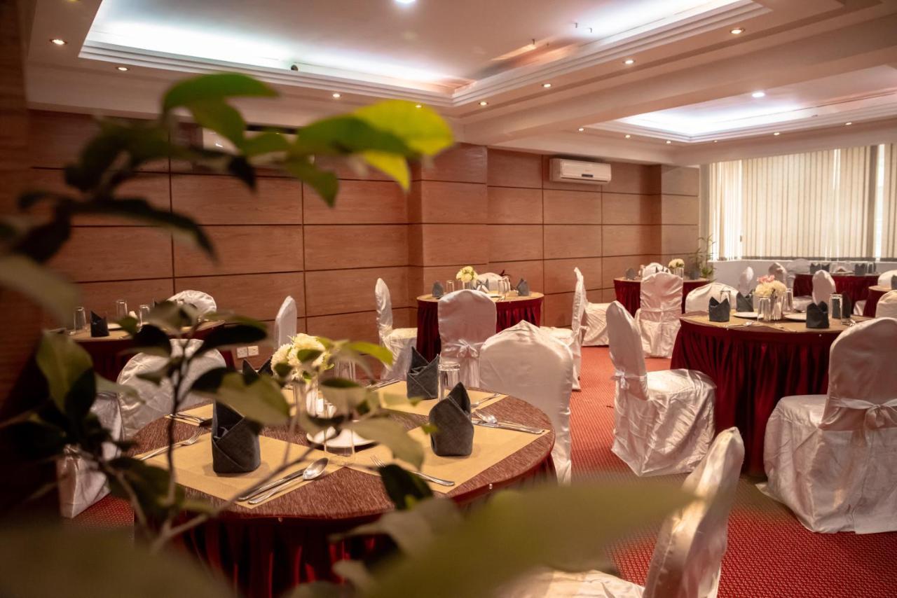 Grand Oriental Hotel Dhaka Zewnętrze zdjęcie